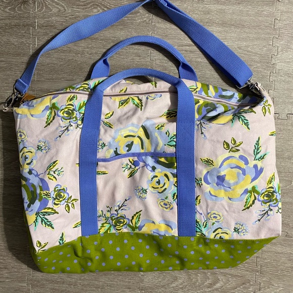 Up and Away Weekender Duffle Bag - Picture 2 of 2